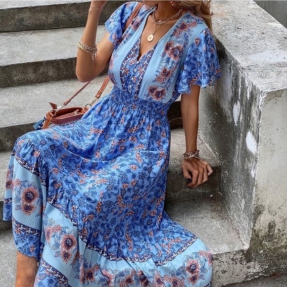 Kara and Kate Dresses & Skirts - BOHO Blue Floral Print V- Neck Button Ruffle Dress - XL